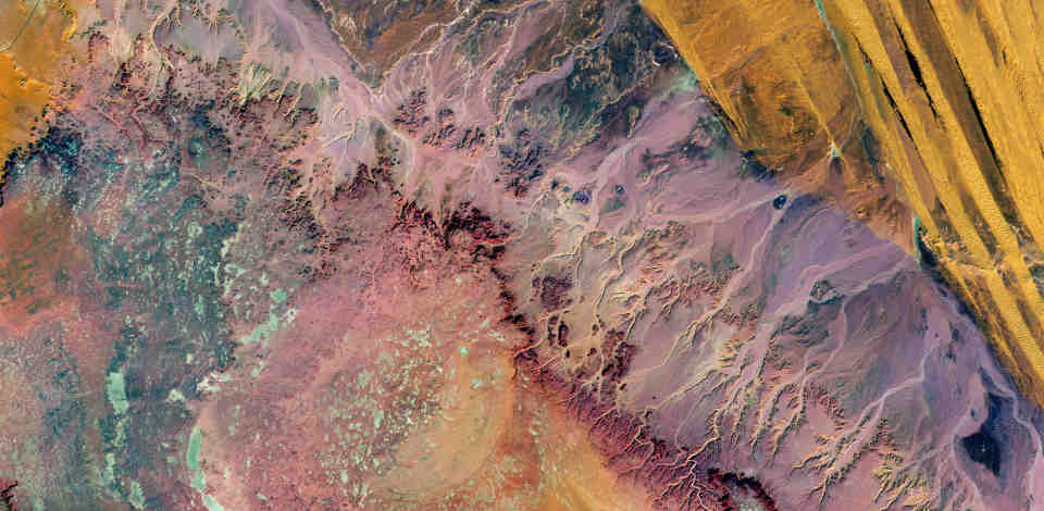 immagine satellitare - Foto di USGS su Unsplash 
